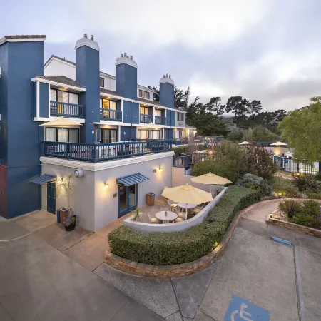 Mariposa Inn and Suites