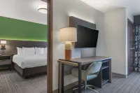 Comfort Suites Conference Center Rapid City - Airport Shuttle