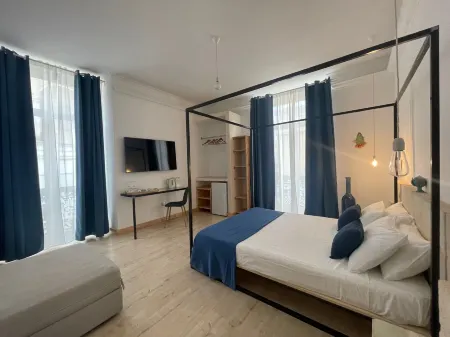 D'Angiò Rooms-Manfredi Homes&Villas Отели в г. Манфредония