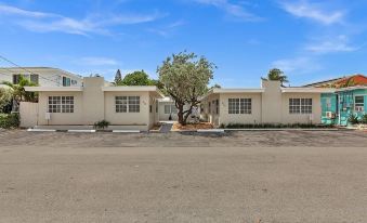 Modern Apt Near Beach – Views Wi-Fi