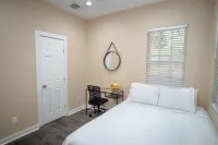 3Br2BA Remodeled House Near Downtown - Homestay
