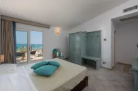 裡維埃拉飯店 Spiaggia di Seno dell'Arena - Calazza附近的飯店