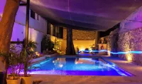 Acqua in Bocca - Pools