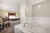 La Quinta Inn & Suites by Wyndham Grants Pass - Hot Tub