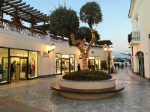 Dina's House Hoteles en Spata Loutsa