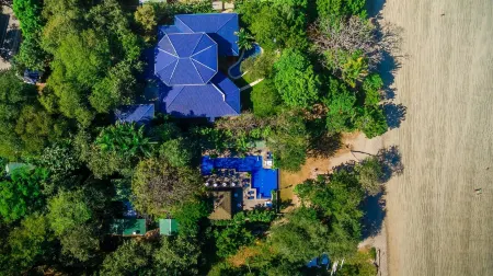 Jet Luxury at Langosta BeachResortVillas