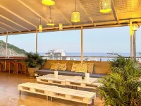 Aquarela do Leme Hotels near Leme Beach