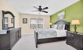 Private Pool & Spa on Golf Resort! 5 Bedroom Villa by RedAwning