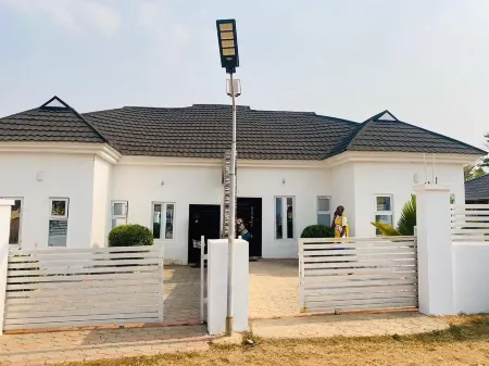 Flenjo Zone Bar and Apartments Отели в г. Адо-Экити