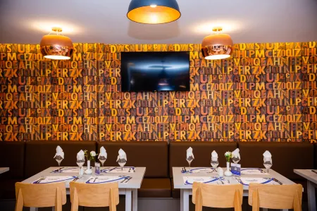 Silver Moon Hotel Отели в г. Абиджан