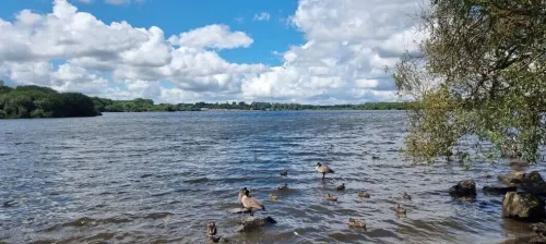 The Pennington Apt with Wifi and Free Parking Next to Sports Village Hotels in Leigh