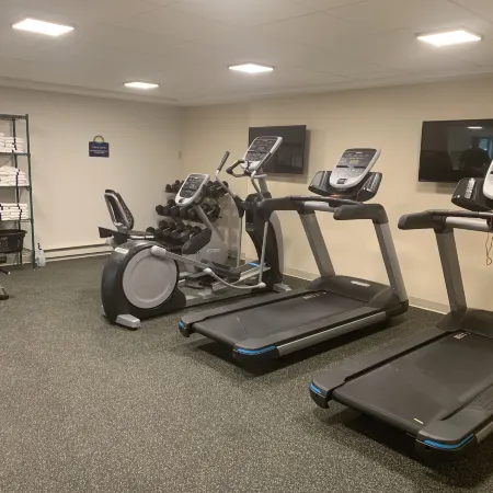 Days Inn & Suites by Wyndham Duluth by the Mall