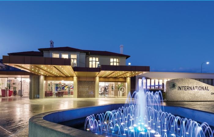 Swan River Hotel
