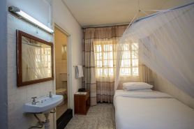 Hotel Embassy