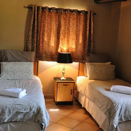 Ukutula Lion Lodge