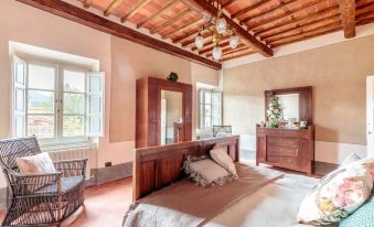 Villa Brunetta, Discover Your Modern But Traditional Villa in Lucca