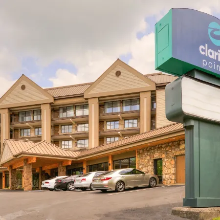 Clarion Pointe Downtown Gatlinburg