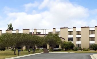 Clarion Hotel