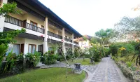 Puri Sari Beach Hotel Hotel di Tondong Belang