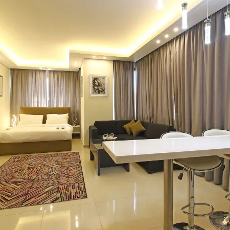 Palm Ville Suites