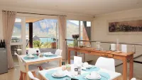 Hout Bay Breeze Hotels in Hout Bay