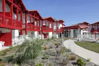 Résidence Néméa le Domaine d'Uhaina Отели рядом с достопримечательностью «La Corniche Basque d'Urrugne»