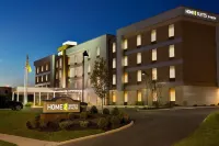 Home2 Suites by Hilton Cincinnati Liberty Township - Parkplatz