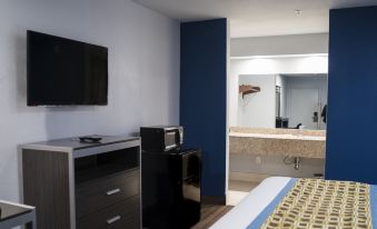 Travelers Inn