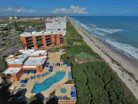 Oceanique Resort Hôtels à : Indian Harbour Beach