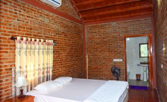 Van Long Family Homestay