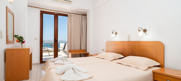 Adonis Hotel Hotels in Lampi