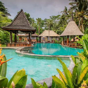 Keramas Sacred River Retreat Resort and Villa Отели рядом с достопримечательностью «Пляж Леби»