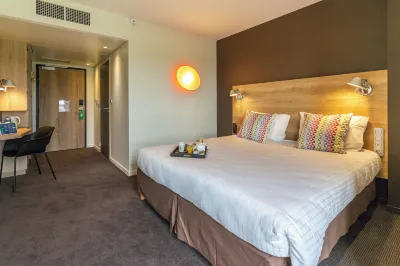 Campanile Laval Nord Hotels near Eden Villages