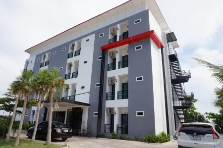 NN Place Отели рядом с достопримечательностью «Wat Pradu Kham Tha Netnimit»