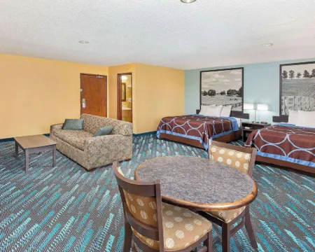 Super 8 by Wyndham Somerset Hotels in Somerset