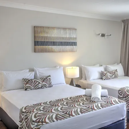 Cairns Plaza Hotel