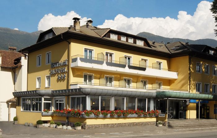 Tourist Hotel