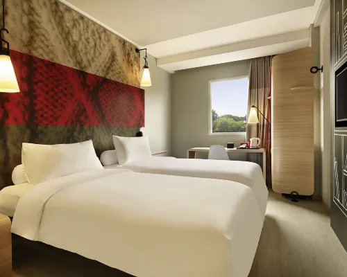 Ibis Paris Gare du Nord Château-Landon 10ème Hoteles cerca de République - 10º distrito