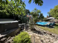 Spacious Retreat with Pool and Condos - Luxurious Escape