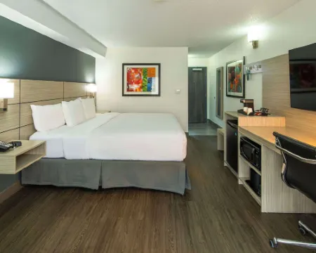 Quality Inn Hotels in Leamington