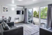 Dunrovin Motel