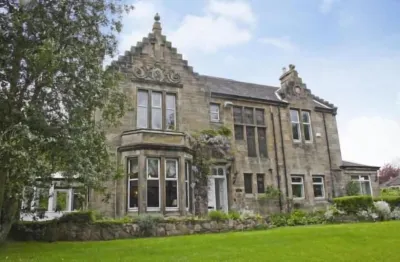 Bonkle House Hotels in Wishaw