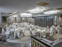 Altinel Ankara Hotel & Convention Center Отели рядом с достопримечательностью «Торговый центр АнкаМалл»