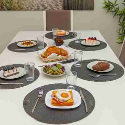 B03 - Luxury 2 Bedroom Near Marina Park by DreamAlgarve Dining/Meeting Rooms