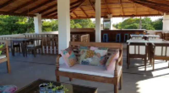 烏拉尼旅館 伊博酒店