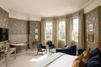 The Churchill Hotel - 4-Star