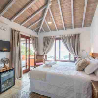 La Pedrera Small Hotel & Spa Rooms