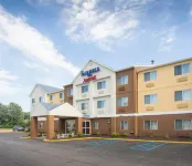 Fairfield Inn & Suites Terre Haute Các khách sạn gần New Theater