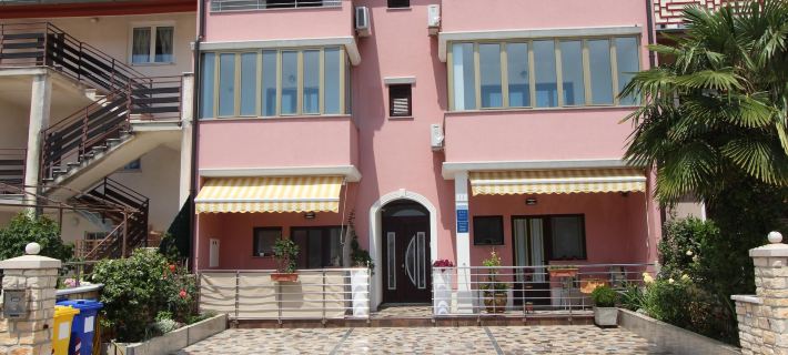 Room and Apartment Lea Hotels in Rovinj