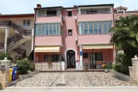 Room and Apartment Lea